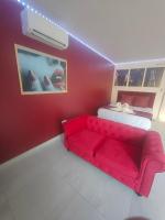 Un amour passionnel,love room,15 min du zoo,piscine couverte et chauffée d'avril à octobre à partager avec d'autres logements et elle est privatisée de 20h à 22h - B&B