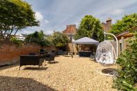 Open Mind Property - HotTub, 8 Beds & 2 Car Spaces - Ferienwohnung