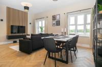 Luxury 4 Bed Home with Pool Table - Ferienwohnung Stoke-on-Trent