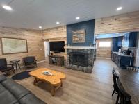 'Lakeside' Cottage with porch and sandy beach - Bed and Breakfast Cedarville