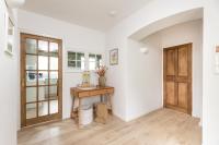 Central Malham Wellbeing Escape, 5-bed house with yoga studio - B&B Malham