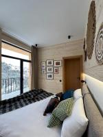 Two-Bedroom Apartment with Mountain View