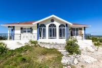 Waterside Home, Shaded Whirlpool Spa, Outdoor Dining, Smart TV, Amazon Prime - B&B Providenciales