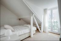 2 Bedroom Apartment with Great Transport Links to the Heart of Lisbon - B&B Lisbon