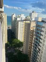 Apartamento no Guarujá Pintagueiras 1 quadra do mar - 2 vagas - próx ao shopping, feirinha, barzinhos e restaurantes - Chambres d'hôtes Guarujá