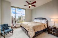 Appartement met 2 Slaapkamers en Uitzicht op het Zwembad