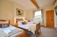 Triple Room with Shared Bathroom