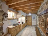 Gîte de Charme 6 Pers avec Jardin Clos à Montarcher - FR-1-496-11 - B&B Montarcher