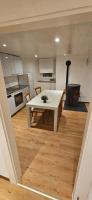 Deluxe One-Bedroom Apartment