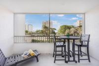 Relaxing inland condo with pool and steps to beach - B&B Marco Island