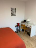 Chambre familiale indépendante avec salle de bain privée - B&B Poitiers