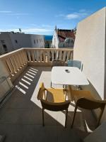 Studio apartment with a balcony