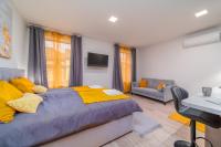 King Studio with Sofa Bed