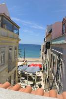 Plage,15 m, mer, Casa Melissa by SesimbraSunSea - B&B Sesimbra