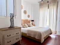 Superior Two-Bedroom Apartment with Two Terraces - Avenida Maria Cristina 6