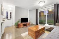 Stylish Detached Home, Sleeps 6 - B&B