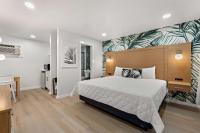 Studio 1 King Bed Sleeps 2 Pet-Friendly - B&B Myrtle Beach