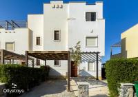 Ollystays 4BR Townhouse Shared Pool El Gouna - B&B Hurghada