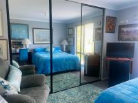 Art House Blue Room - Bed and Breakfast Huonville