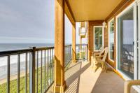 Comfortable Lincoln City Condo with Patio and Views! - B&B