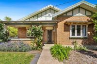 The Cali on Edward - Open & Airy Ambiance - B&B Orange