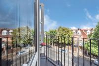 Stylish apartment 12 minutes by tube from Oxford Street free WIFI and Ac - Chambres d'hôtes Londres