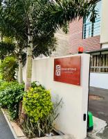 Modern Flat in Flic en Flac-walk to the beach - B&B