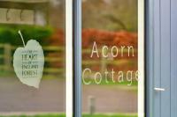 Finest Retreats - Acorn Cottage - B&B