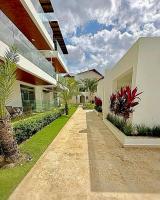 Palms 302 - Rooftop Privat Pool 2BR Appartement mit Beach Shuttle - Chambres d’hôtes