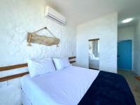 Doppelzimmer mit Balkon und Meerblick