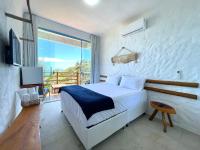 Camera Matrimoniale con Balcone e Vista Mare