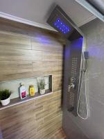 Athens Ellinikon Apartment - Bed and Breakfast