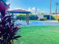 Casa aconchegante com piscina e muito espaço verde - B&B Aracaju