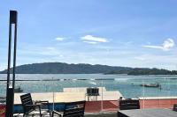 Studio with Mountain View