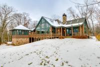 Private Lake and Trail Access Home in Jacobson! - B&B