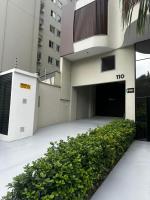 Apto 2Q na Praia Brava, 650m do mar, ao lado de Balneário Camboriú - B&B