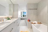 Oceanview 2BR 2BA in The Miles Residences Kirra - Ferienwohnung Gold Coast