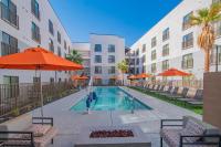Family Friendly Phoenix Escape with Large Pool! - Bed and Breakfast
