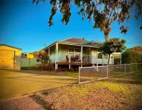 Serenity Holiday House - B&B Port Lincoln