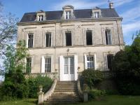 B&B Pons - Château Fontclaire - Bed and Breakfast Pons