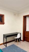 Spacious private room minutes away from Eastwood - B&B Sydney