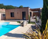 Terre de Crussol - Gite 3 étoiles en Ardèche, avec piscine et clim, 2-4 personnes - Chambres d'hôtes Saint-Péray