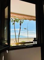 Malagueta beachfront apartment - B&B Málaga