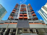 350 metros da Praia Central na Avenida Brasil próximo à Roda Gigante e Shopping Atlântico - B&B Balneário Camboriú