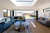 Luxury designer coastal home for 10 with hot tub - B&B