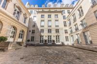 Home in Paris Marais Elegant Flat in Old Paris - Chambres d’hôtes Paris