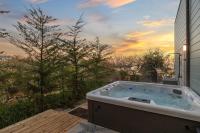 Experience the Pinnacle of Coastal Living at Harbour House - Bed and Breakfast