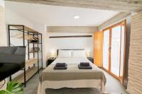 Studio Apartment with One Double Bed