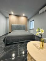 Апарт готель на Маланчука - Bed and Breakfast