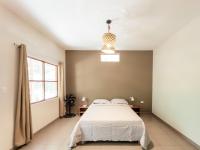 Queen Room with Garden View